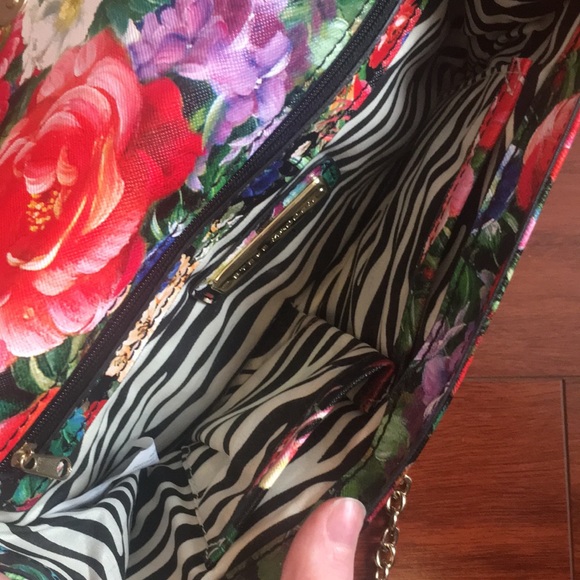 ❌Given away❌ NWOT Steve Madden heels and bag - Picture 8 of 8